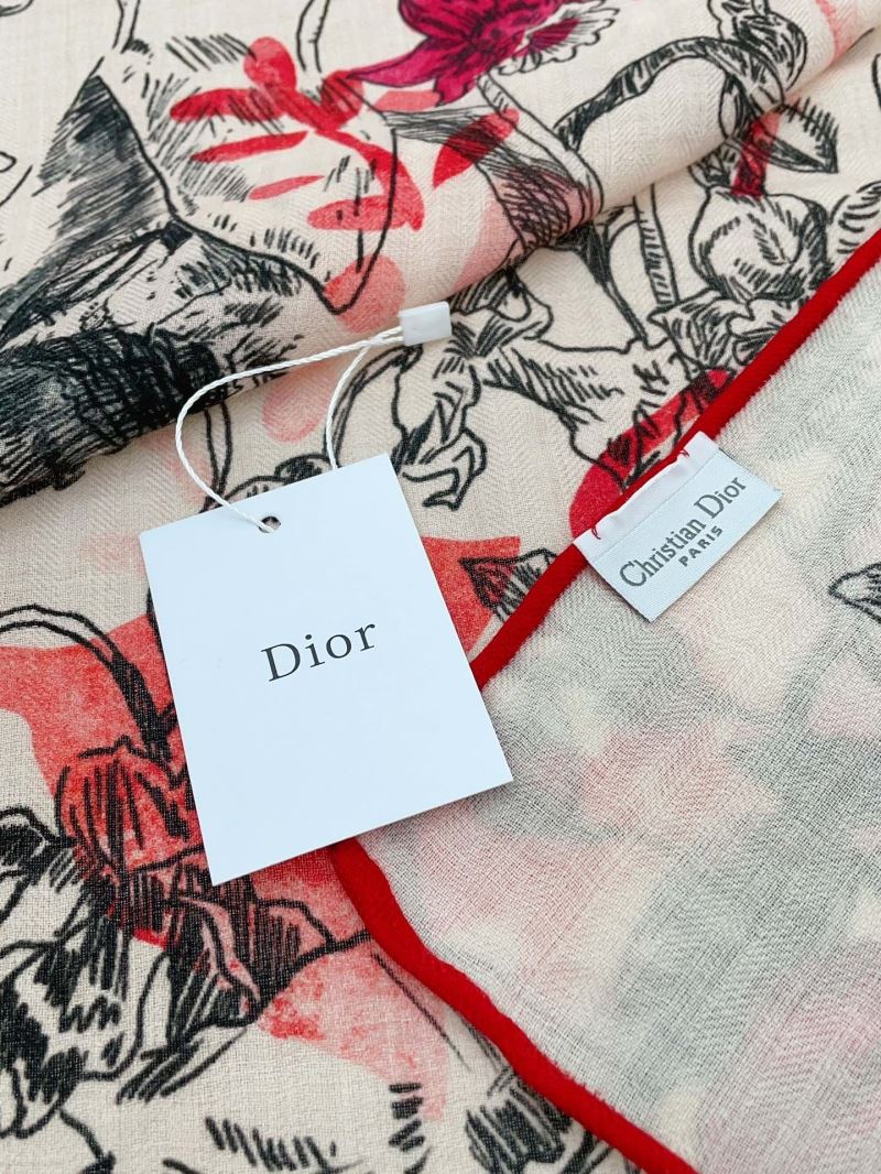 CHRISTIAN DIOR